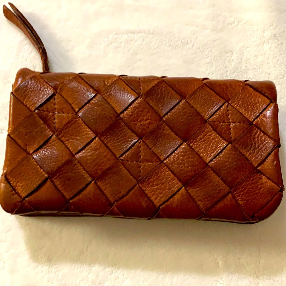 Genuine Holland Leathered Wallet.